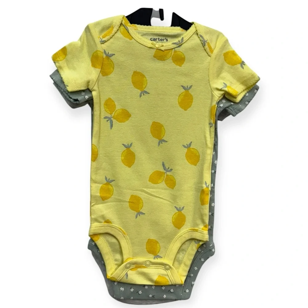 Carter’s Girls Onesies Set of 3 Size‎ 12M